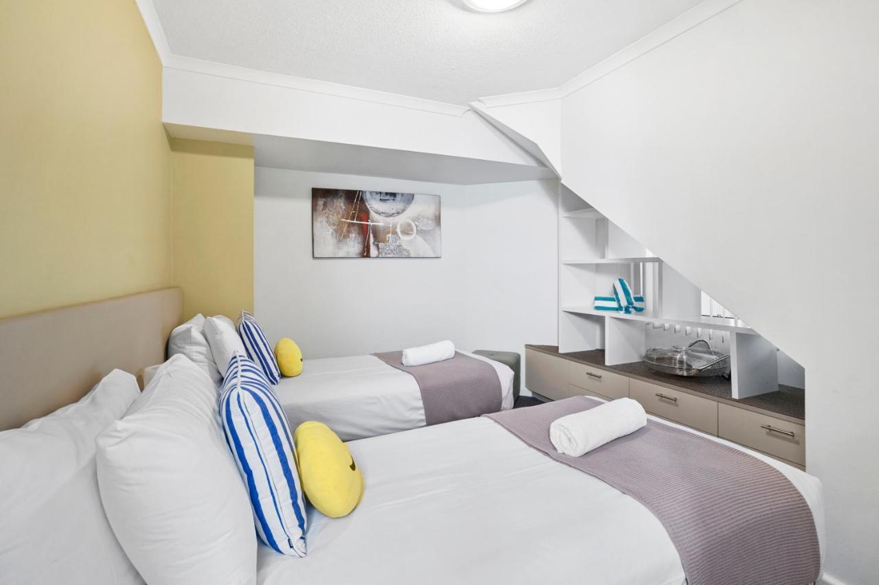 Lorne Beachfront Accommodation Bagian luar foto